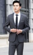 秋冬這樣穿西服，男性魅力爆棚